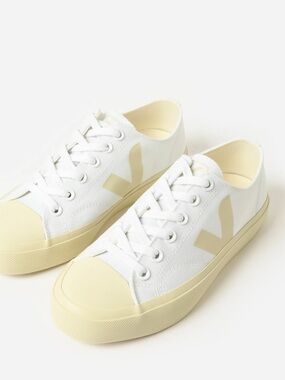 VEJA Wata White Canvas Low-Top Sneakers with Cream Accents Size 37 US 6